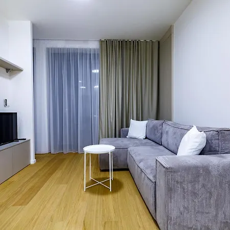 Mierova * Братислава